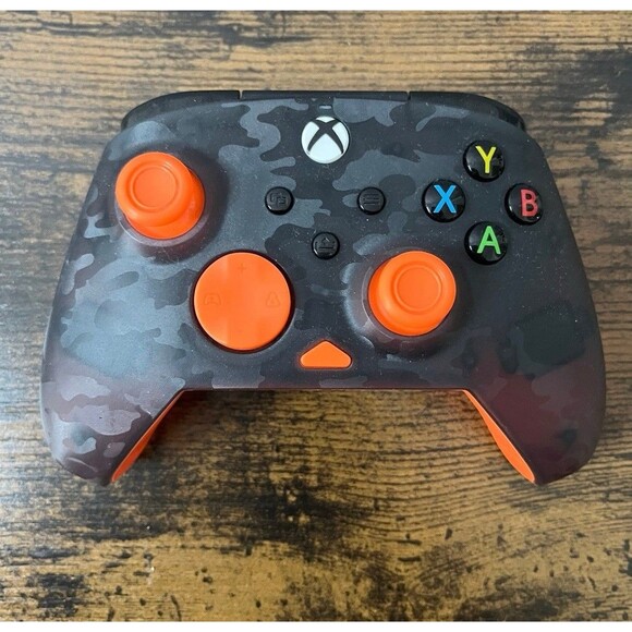 Lot of 3 Microsoft Xbox One Controllers – For Parts or Repair (Untested) - Picture 9 of 11